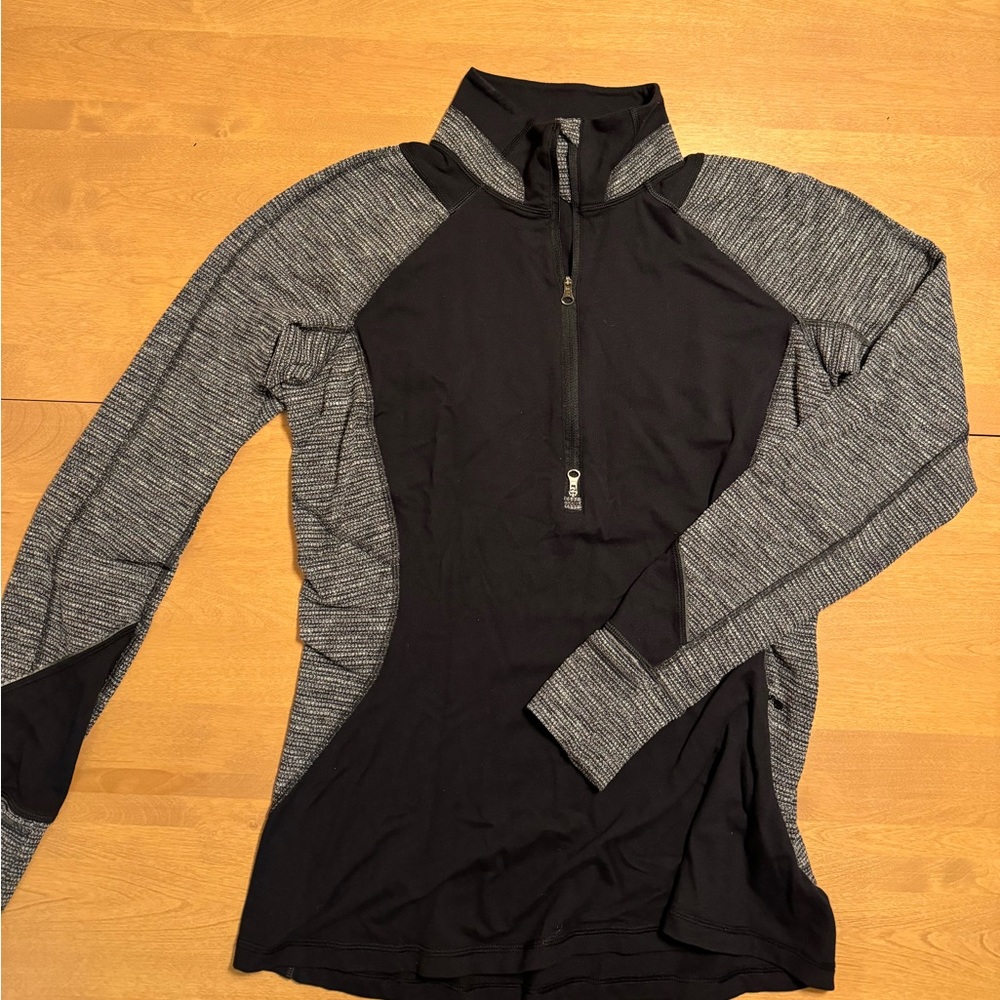 Lululemon Sweatshirt. Like new.